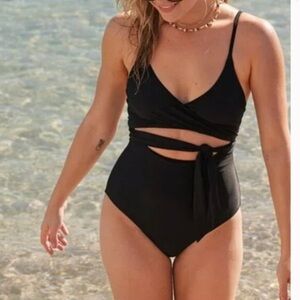 Aerie Wrap Full Cover One Piece Swimsuit Black XS/Standard